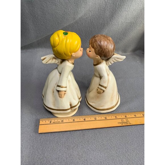 Vintage 1970s Pair of Paper Mache Kissing Angel Figurines - Picture 9 of 10